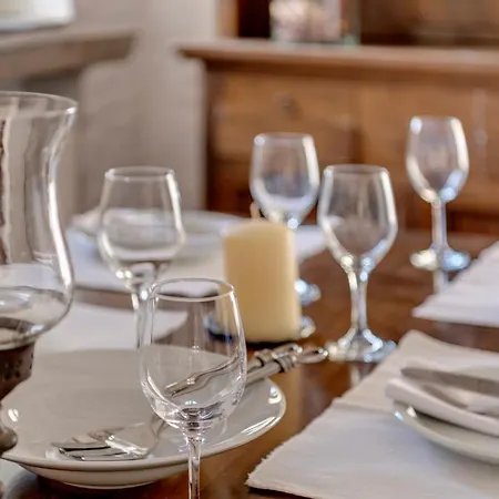 Danae By The Sea * Pounda