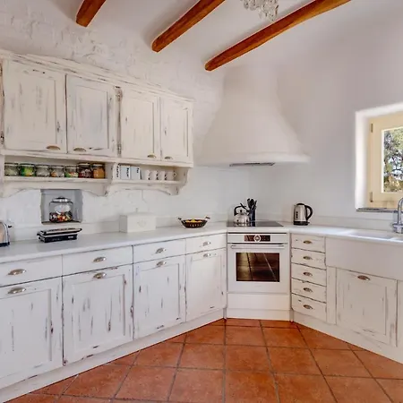 Danae By The Sea Willa